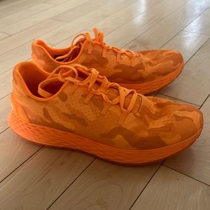 NEON ORANGE CAMO RIPSTOP RUNNER (WOMEN'S)
